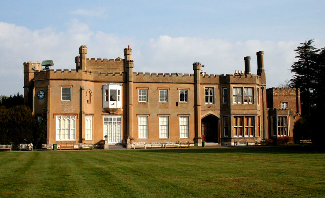 Cheam,_Surrey,_The_Mansion_House,_Nonsuch_Park_-_geograph.org.uk_-_1733012.jpg