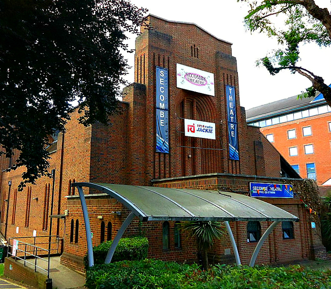 Secombe_Centre_theatre_Sutton_London_Surrey.jpg